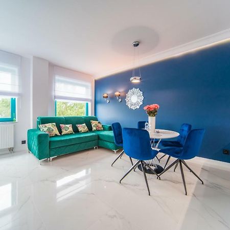 Black & White Apartments Κοστζαλίν Εξωτερικό φωτογραφία