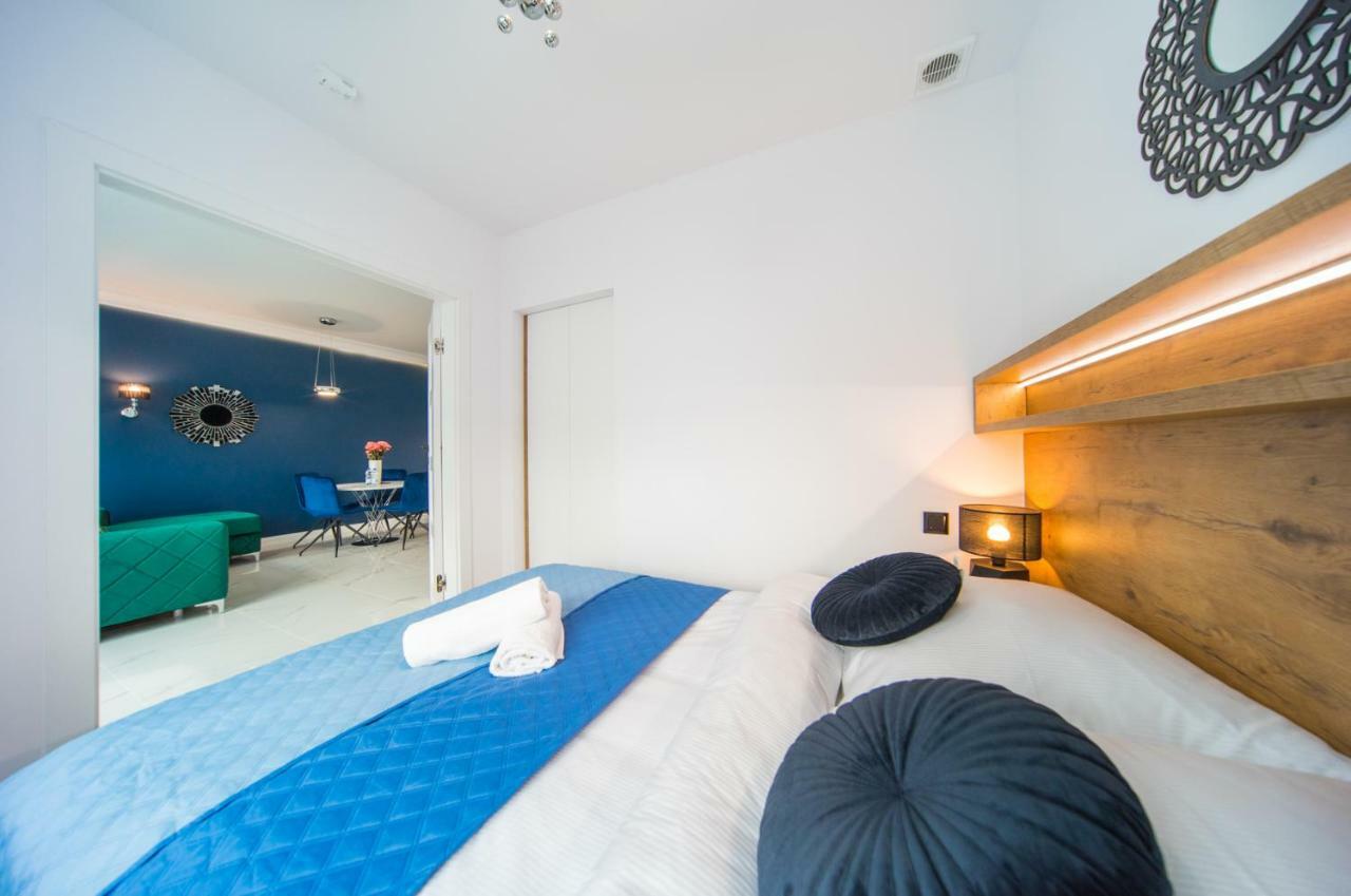 Black & White Apartments Κοστζαλίν Εξωτερικό φωτογραφία