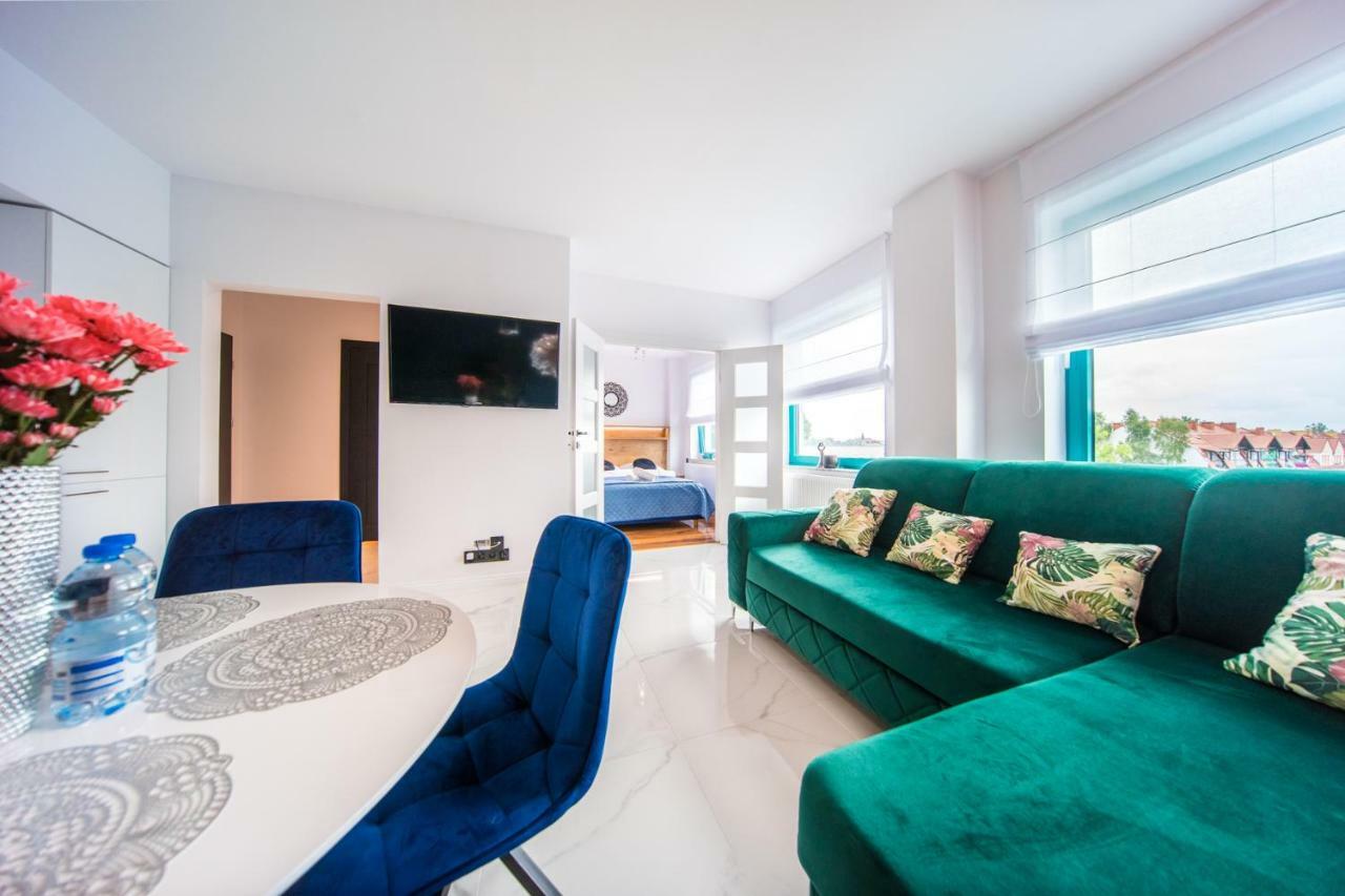 Black & White Apartments Κοστζαλίν Εξωτερικό φωτογραφία