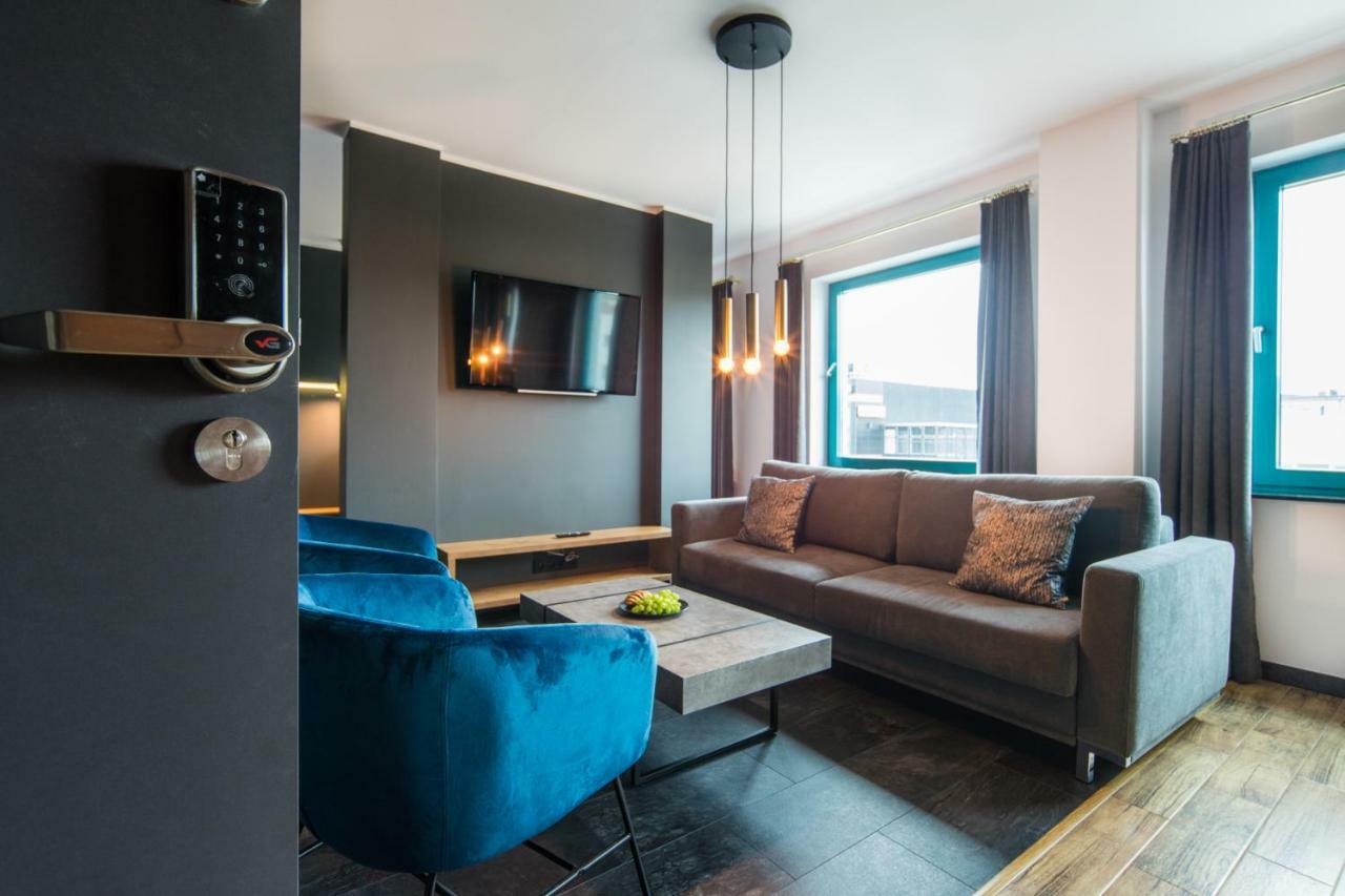Black & White Apartments Κοστζαλίν Εξωτερικό φωτογραφία