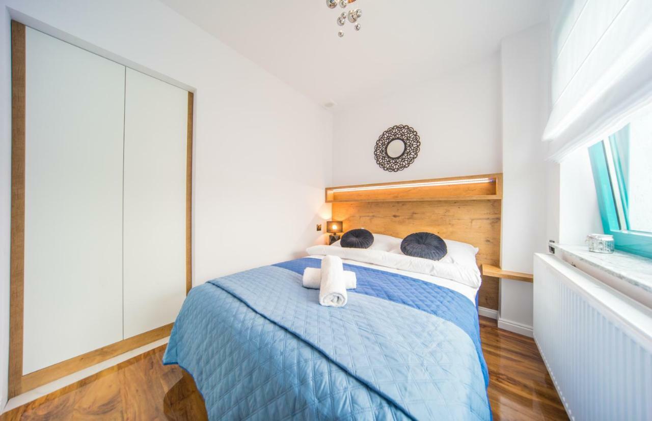 Black & White Apartments Κοστζαλίν Εξωτερικό φωτογραφία