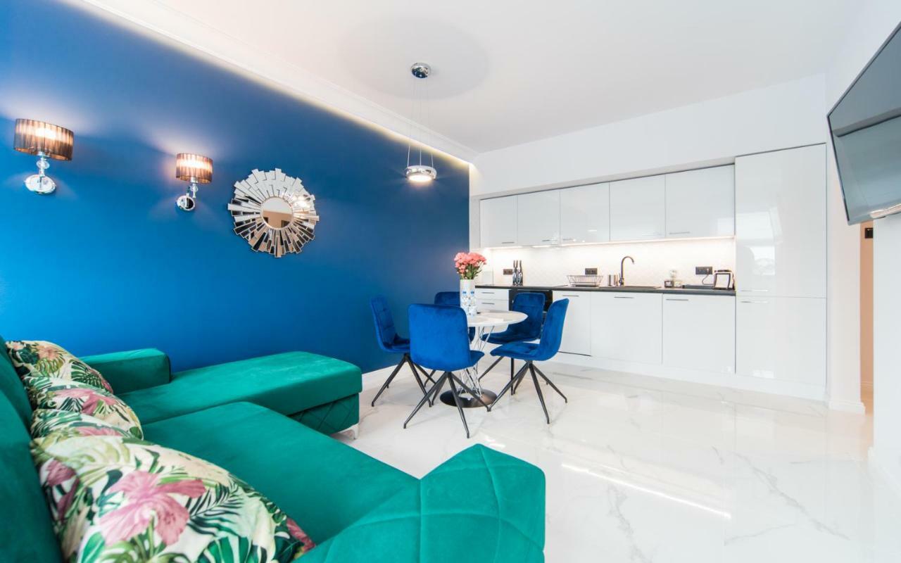 Black & White Apartments Κοστζαλίν Εξωτερικό φωτογραφία