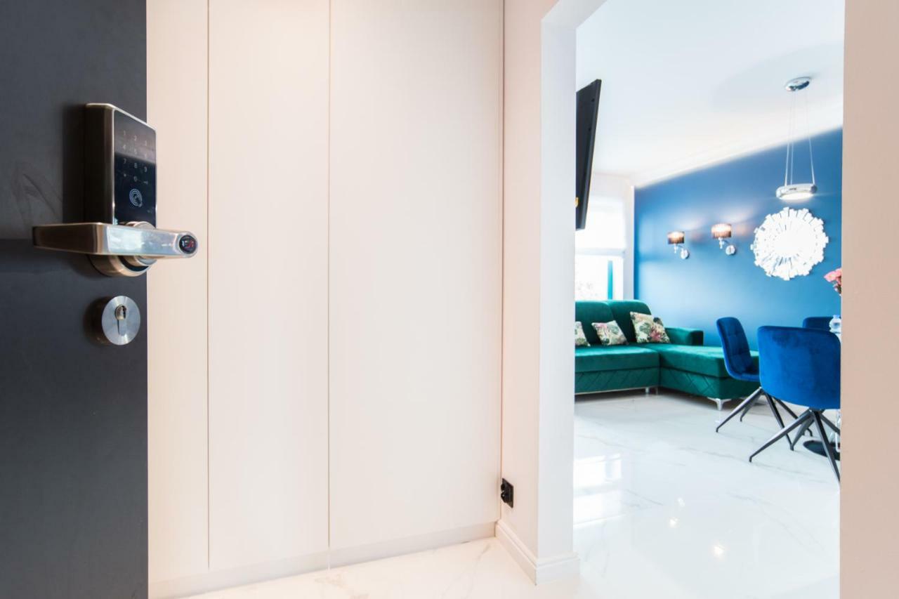 Black & White Apartments Κοστζαλίν Εξωτερικό φωτογραφία