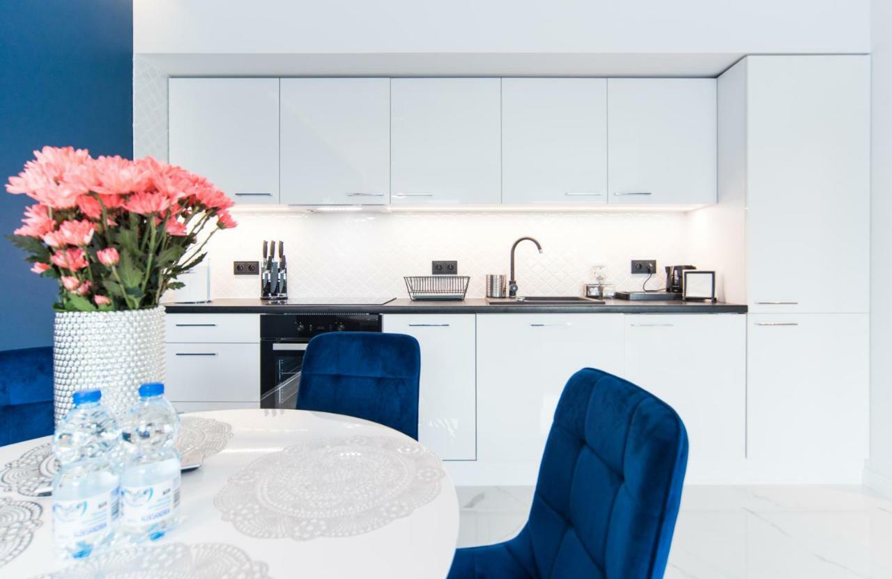 Black & White Apartments Κοστζαλίν Εξωτερικό φωτογραφία